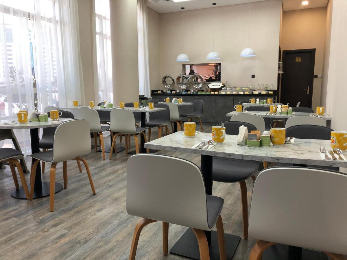 Time Express Hotel Al Khan Шарджа Екстериор снимка